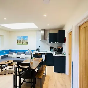 Deluxe , Cambridge (Cambridgeshire) United Kingdom