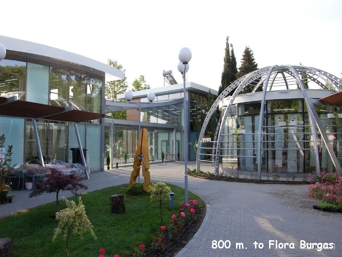 4U Apartment - Gurko Burgas Bulgaria